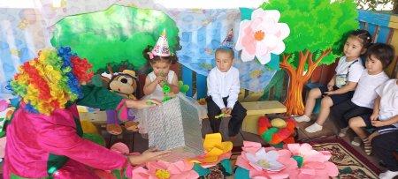 "Туылған күніңмен балақай!" Жаз мезгілінде туылған күн иелерін құттықтау. Тәрбиеші - Тулебаева Гаухар Орынтаевна