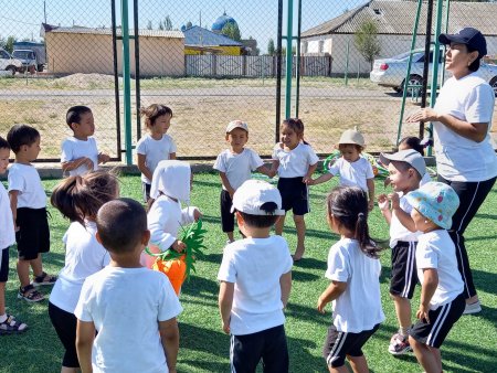 "Жайдарлы жаздың бір күні"  сауық кеші тәрбиеші Тулебаева Гаухар Орынтаевна