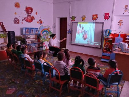 "Қауіпсіздік ережелері" Балаларға қауіпсіздік бойынша видиоролик көрсету Ертаева Айгуль Советовна